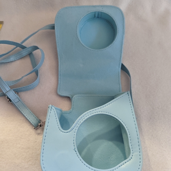 Instax camera case. A soft blue bag would be a great addition to a camera gift. - Picture 4 of 10